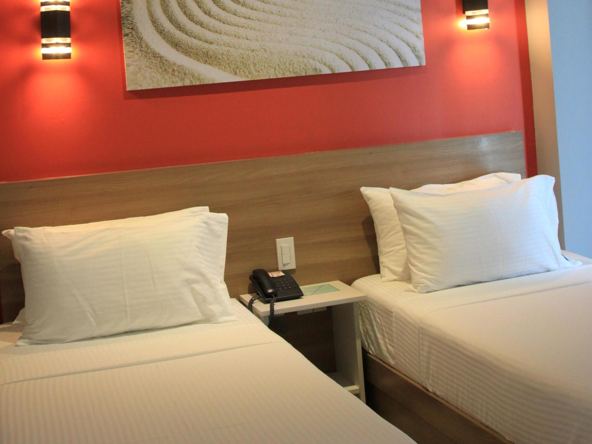 Sumo Asia Hotels - Davao City Exteriör bild