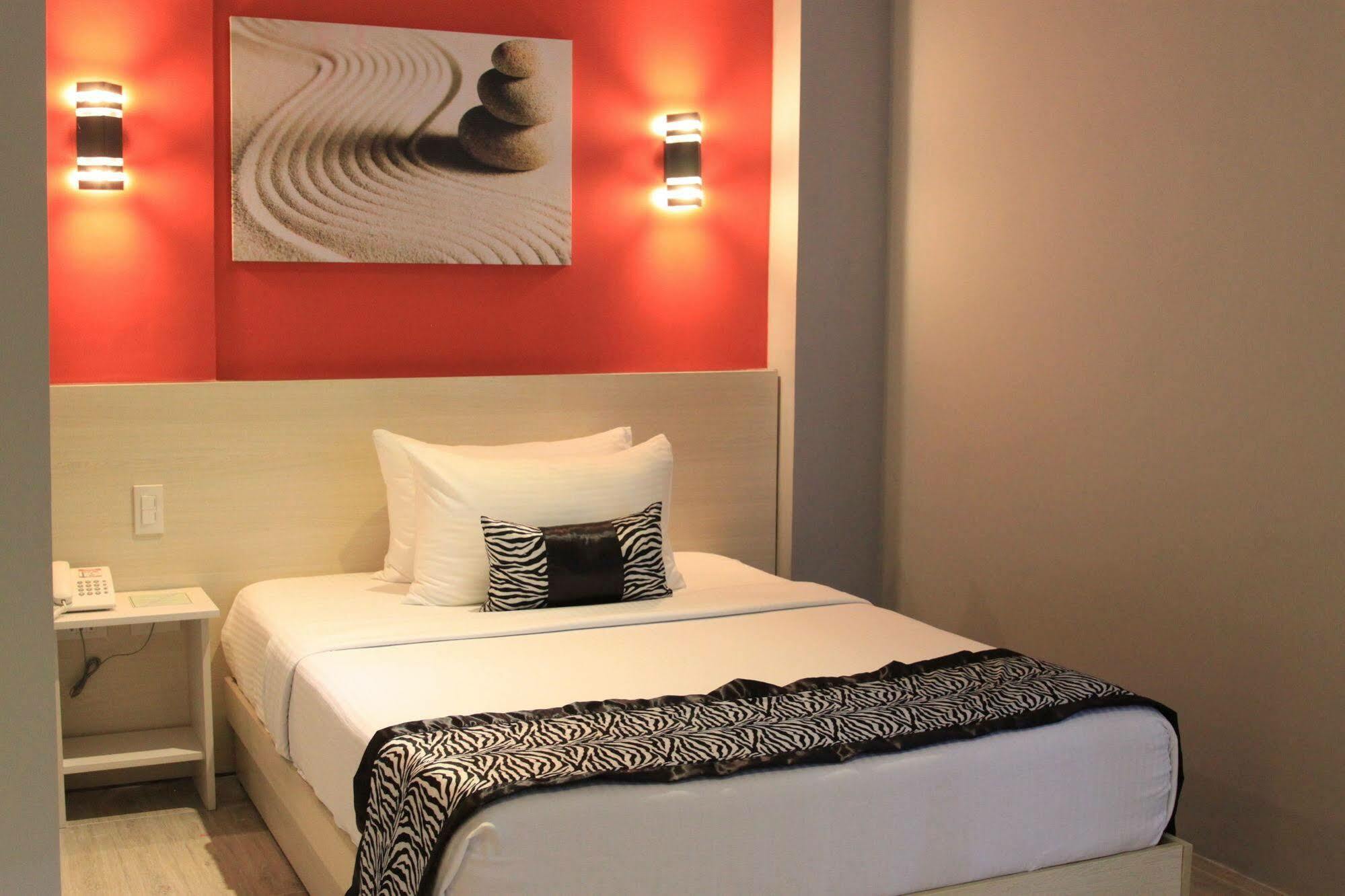 Sumo Asia Hotels - Davao City Exteriör bild